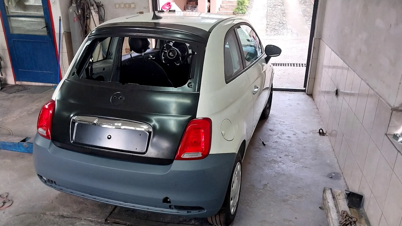 Fiat 500 posle zamene i farbanja zadnjeg dela